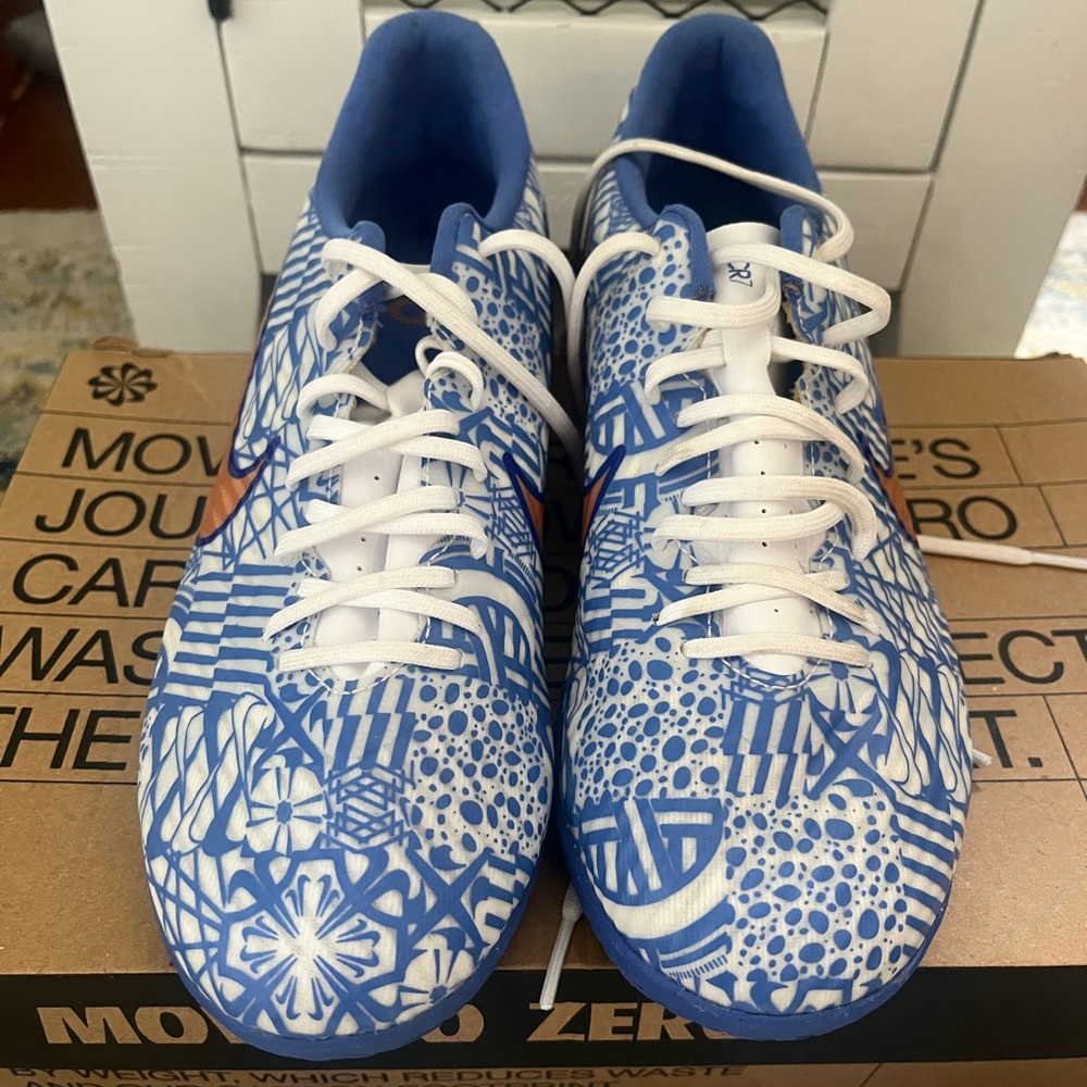 Cr7 air zoom indoor cleats